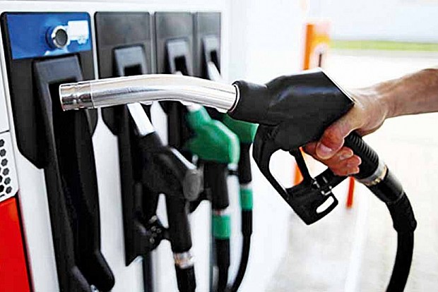 Venta de tres estaciones de servicio en Valencia.