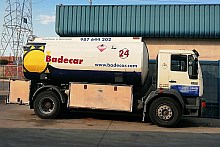 Se vende camión cisterna de reparto, capacidad 15.000 litros