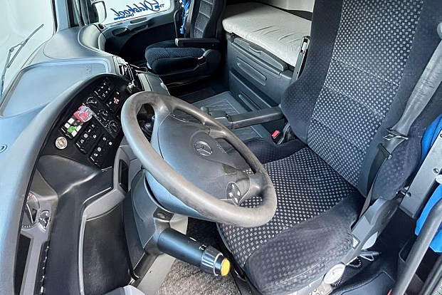 Se vende Mercedes Benz ACTROS 1848 ADR