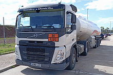 Se vende conjunto, cisterna más tractora en muy buen estado