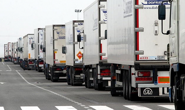 La DGT intensificará desde hoy la vigilancia de camiones y furgonetas.