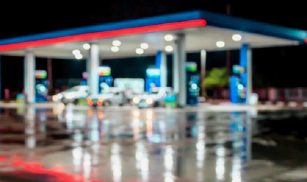 El INE confirma que el IPC bajó hasta el 2,3% en marzo por el abaratamiento de luz y gasolinas.