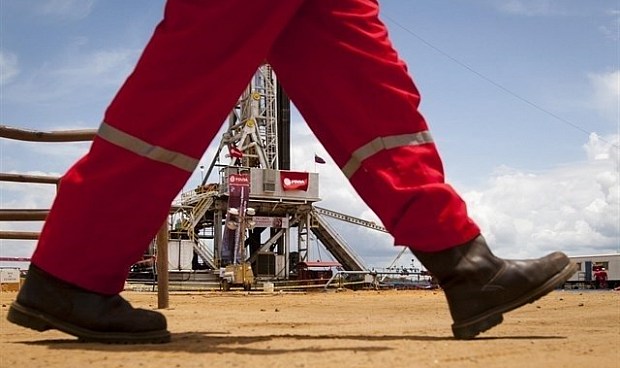 La producción de petróleo en Venezuela marca su mínimo en tres décadas