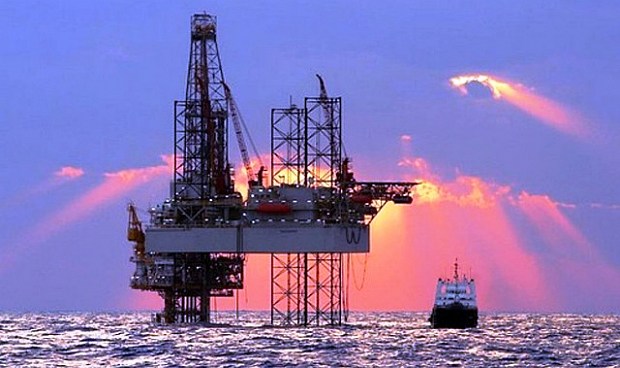 El barril de petróleo Brent supera los 79 dólares y marca máximos ante las tensiones en Oriente Próximo.