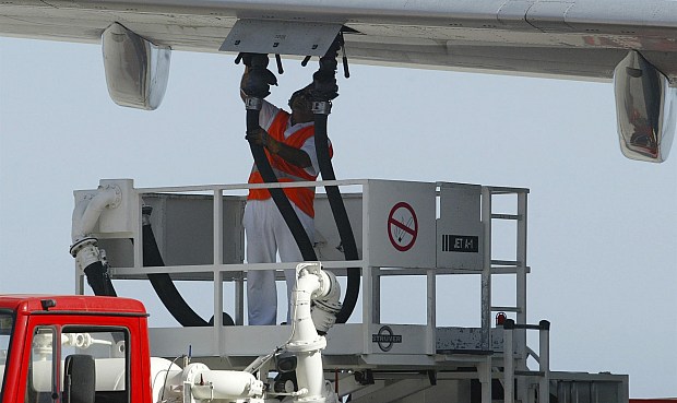Aena adjudica los servicios de asistencia en tierra de combustible en 41 aeropuertos de la red.