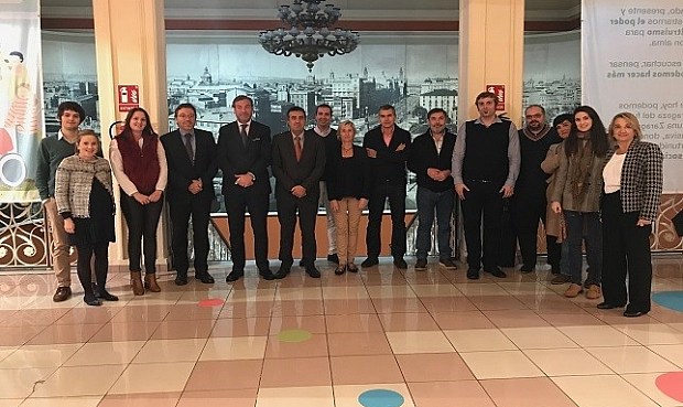Los clústers de automoción españoles piden en Zaragoza diálogo para abordar la descarbonización.