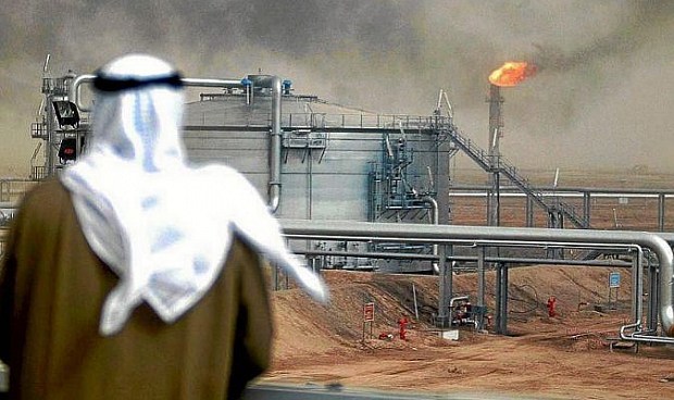 Arabia Saudí advierte de que no reducirá la producción de petróleo en solitario.