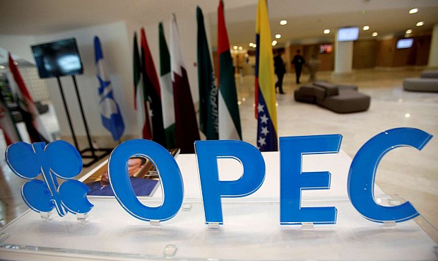 La OPEP bombeó en diciembre 751.000 barriles de crudo menos al día, anticipándose al nuevo pacto de recorte