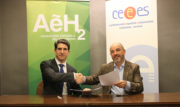 La Confederación Española de Empresarios de Estaciones de Servicio y la Asociación Española del Hidrógeno firman un acuerdo de colaboración.