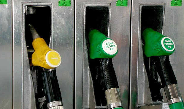 El consumo de combustibles de automoción creció en febrero un 0,8% gracias al tirón de la gasolina.