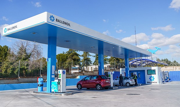 Ballenoil abre seis nuevas estaciones de servicio en el primer trimestre y alcanza las 110 gasolineras.