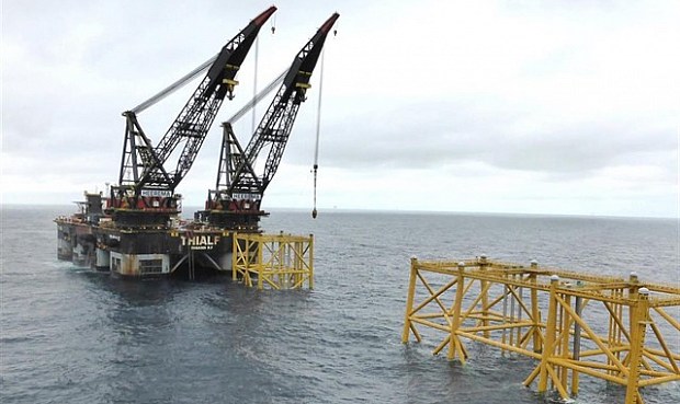 Evacúan una plataforma petrolífera en el mar del Norte tras sufrir la colisión de un buque de suministros.