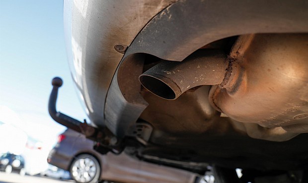 Francia prohíbe la venta de coches de gasolina y diésel para 2040.