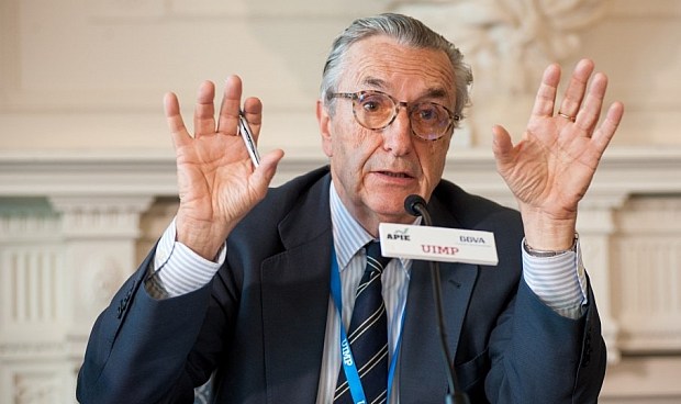 El presidente de la CNMC espera una rebaja en el precio de la luz y el gas a partir de enero de 2020.