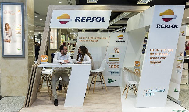 Repsol alcanza los 22 puntos de contratación de electricidad y gas en centros de El Corte Inglés.