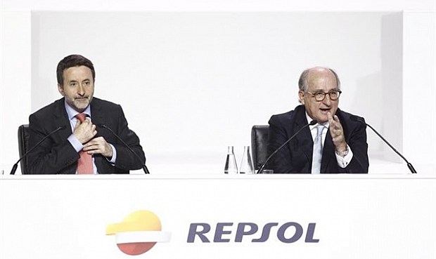 Repsol gana 1.133 millones a junio, un 27% menos, por menores extraordinarios.