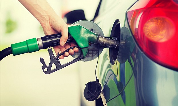 Total reduce un 12% su beneficio semestral por la bajada del precio del gas.