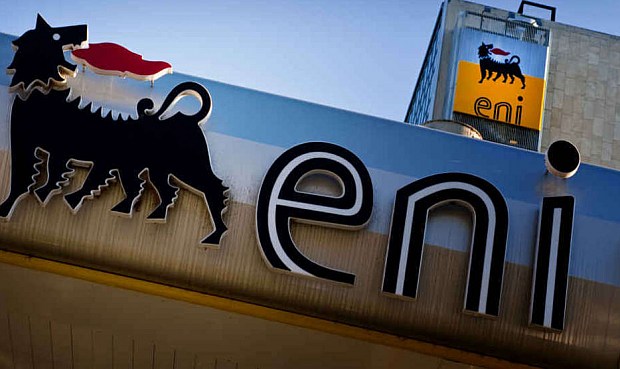 Eni reduce un 31% sus ganancias en el primer semestre, hasta 1.516 millones.
