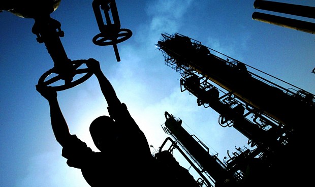 La AIE rebaja la demanda de petróleo para 2019 y 2020 por el frenazo de la economía.