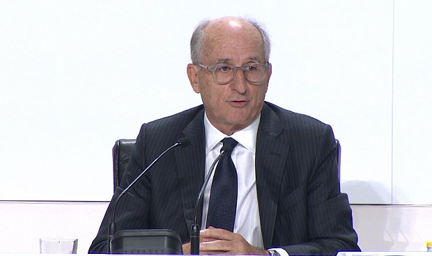 Repsol lanza un programa de recompra de acciones propias por hasta el 4,4% de su capital.