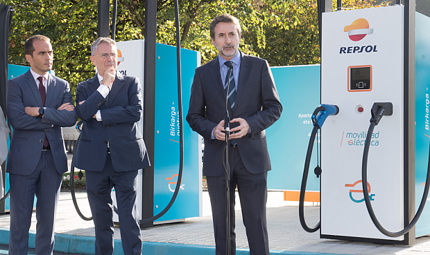 Repsol inaugura en Vizcaya la estación de recarga para vehículo eléctrico de mayor potencia de Europa.