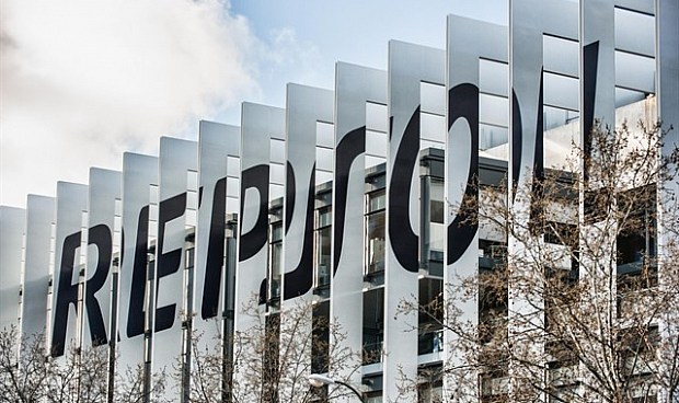 Repsol toma el control total de Eagle Ford al comprar la participación de Equinor por 325 millones de euros.
