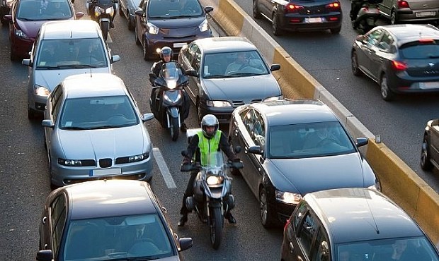 La DGT prevé cerca de 20 millones de desplazamientos por carretera en Navidades