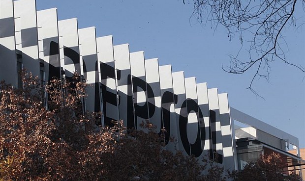 Repsol recorta un 0,8% su producción en 2019, hasta los 709.000 barriles diarios.