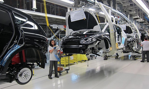 UGT exige al Gobierno convocar con urgencia la mesa del acuerdo estratégico del sector del automóvil.