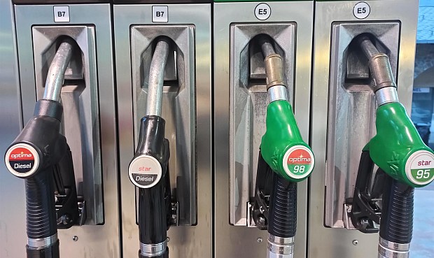 Las gasolineras continúan con su funcionamiento
