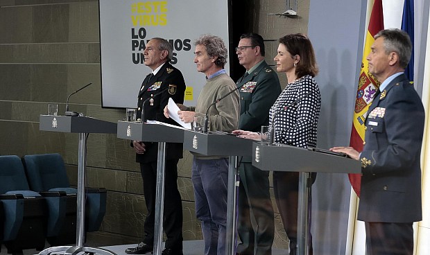 Gobierno ultima orden para declarar servicios esenciales puntos de restauración para transportistas.