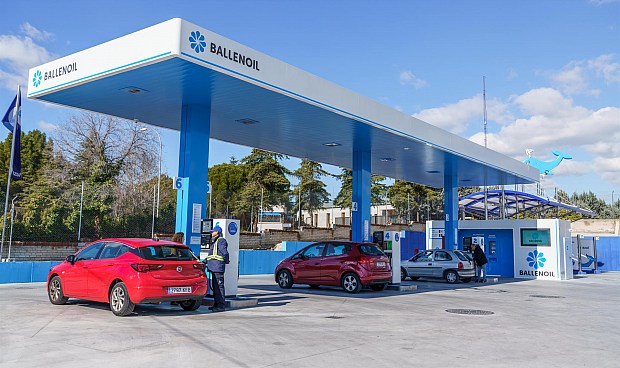 Las gasolineras automáticas garantizan que seguirán funcionando las 24 horas