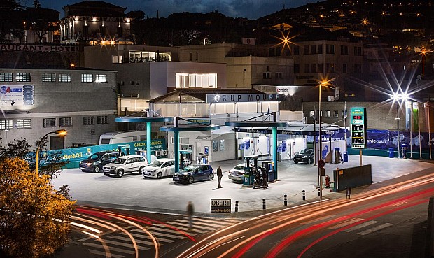 Las gasolineras automáticas piden a Cani Fernández que siga promoviendo la competencia en el sector.