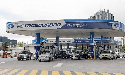 Ecuador permitirá la importación de combustibles para el sector privado y rompe el monopolio de Petroecuador.