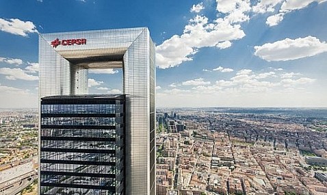 Cepsa pierde 810 millones a septiembre por el Covid-19, pero registra ya ganancias en el tercer trimestre.