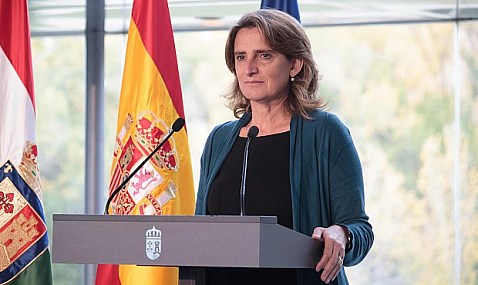 Ribera afirma que España tiene garantizado el suministro de gas y electricidad, "frente al ruido de algunos".