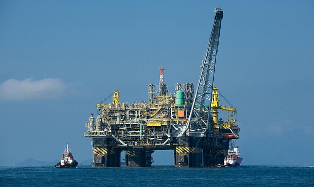 El barril de petróleo vuelve a superar los 100 dólares.