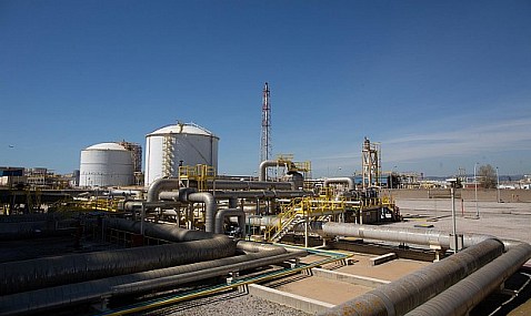 España duplica las compras de gas ruso en agosto y las importaciones desde Argelia caen un 34,8%.