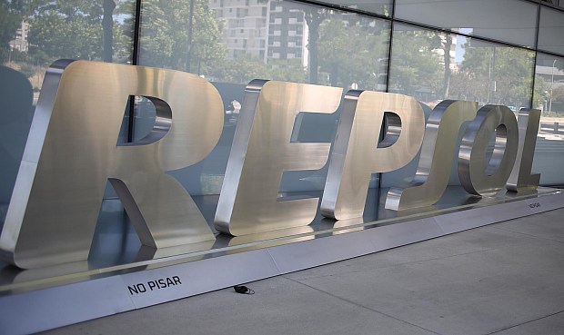 En un contexto marcado por tensiones internacionales, Repsol continuó ejerciendo su labor como servicio esencial para la sociedad y garantizando el suministro en España, para lo que destinó más de 2.000 millones de euros a incrementar sus inventarios en los primeros nueve meses de 2022. 