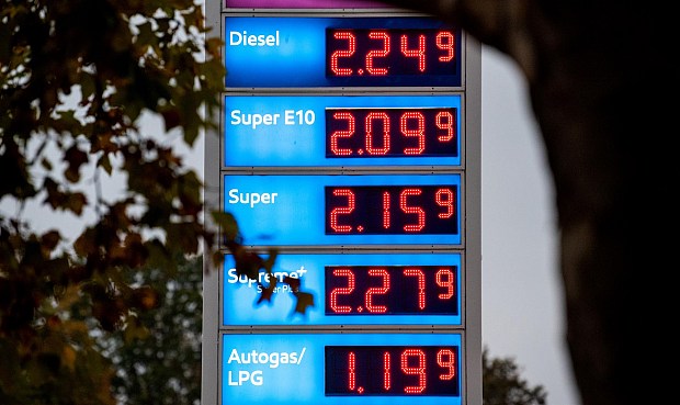 Alerta de las tensiones en el diésel por los elevados precios, que pueden hacer "inevitable" una mayor destrucción de la demanda.
