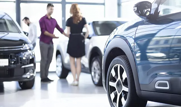 El Índice de Precios del Consumo (IPC) de los automóviles nuevos en España se situó en el 9,5% en octubre en tasa interanual, lo que supone moderarse en comparación con la cifra del 9,8% contabilizada en septiembre.