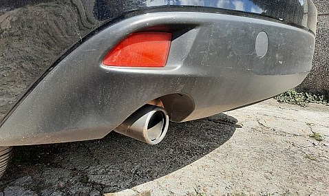 Bruselas estudia el encaje de efuels para que Berlín retire el veto a prohibir los coches de combustión.