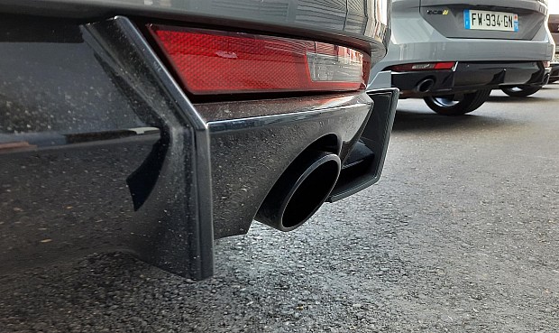 &ldquo;Hemos llegado a un acuerdo con Alemania sobre el uso futuro de combustibles sint&eacute;ticos en los autom&oacute;viles", ha anunciado Timmermans en su cuenta de Twitter.