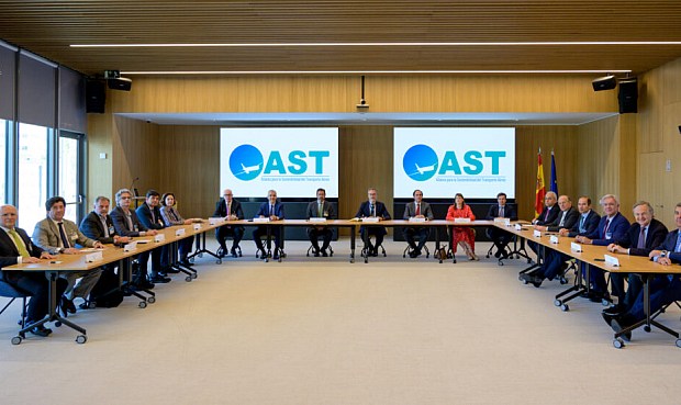 Los principales agentes del sector empresarial, académico y del Tercer Sector han anunciado esta unión multisectorial, que se crea para dar una respuesta transversal al reto de la sostenibilidad medioambiental, económica y social de la aviación.