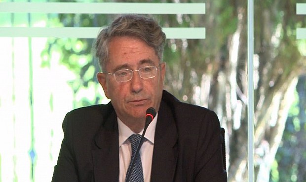 En declaraciones a ETB, el responsable de la refinería de Muskiz (Vizcaya) ha defendido que los combustibles sintéticos son de momento la mejor transición y alternativa a los combustibles tradicionales".