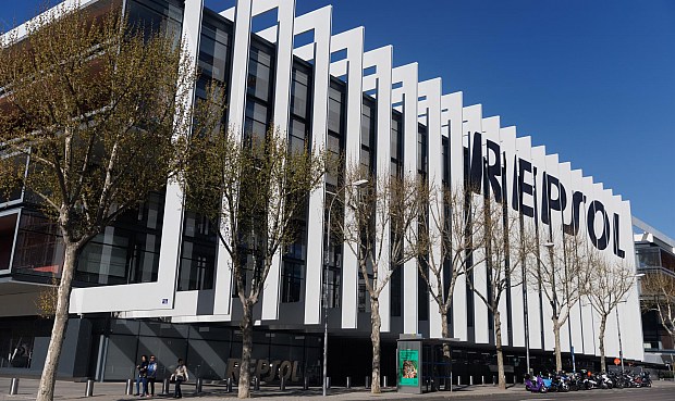 Repsol Sinopec Brasil -'joint venture' participada en un 60% por Repsol- posee una participación del 35% en el bloque, al igual que Equinor, que además es el operador, mientras que el 30% restante está en manos de Petrobras.