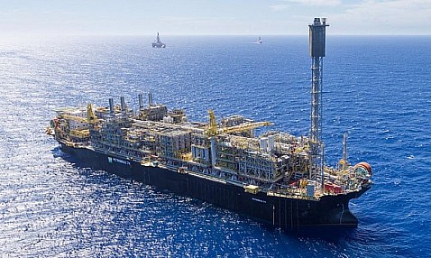 Petrobras confirma que habló con la petrolera estatal de Abu Dabi pero rechaza operación de venta de Braskem.