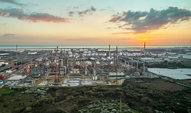 La nueva planta supondrá una inversión de 75 millones y estará en funcionamiento en 2025 integrada en el Valle Andaluz del Hidrógeno Verde.