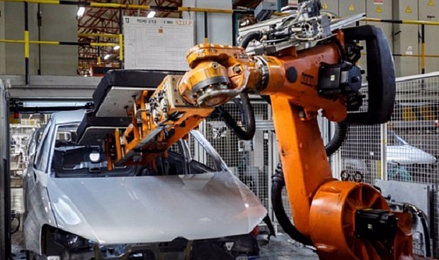 En este sentido, el socio responsable del sector de automoción y transporte en España de EY, Xavier Ferré, ha destacado que la buena demanda de turismos está acelerando la producción, que además permite realizar más entregas a precios "todavía rentables".
