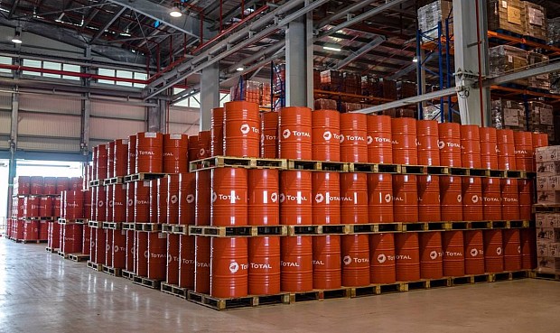 El barril de crudo Brent, de referencia para Europa, subía un 1,35% durante la mañana de este viernes ante la expectativa de más recortes de la oferta petrolera por parte de la OPEP.